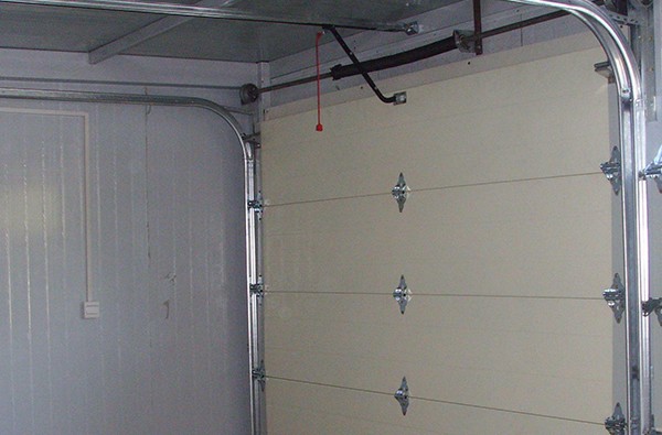 翻板車庫(kù)門