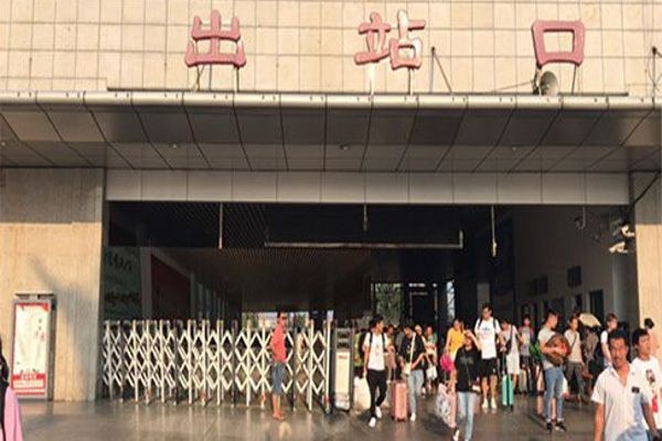 阜陽市出站口