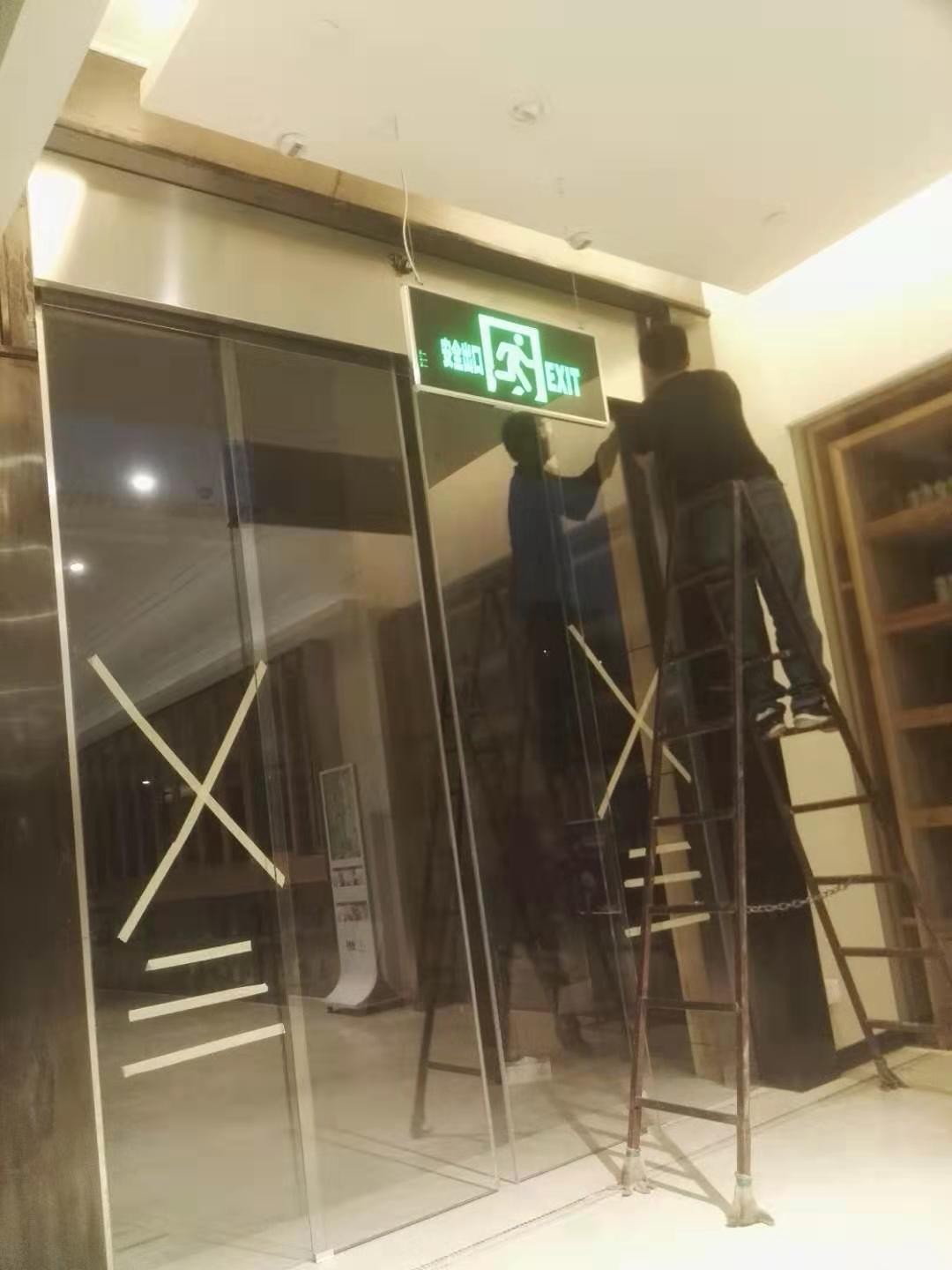 松崗羅田玻璃感應門安裝設計-松下自動門機更換