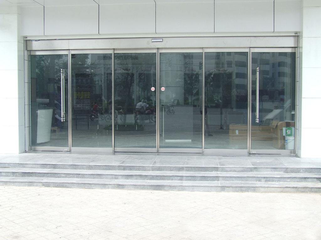 南山【重型電動門安裝】定做維修、福田大朗【大型電動門量尺定做】服務(wù)供應(yīng)商