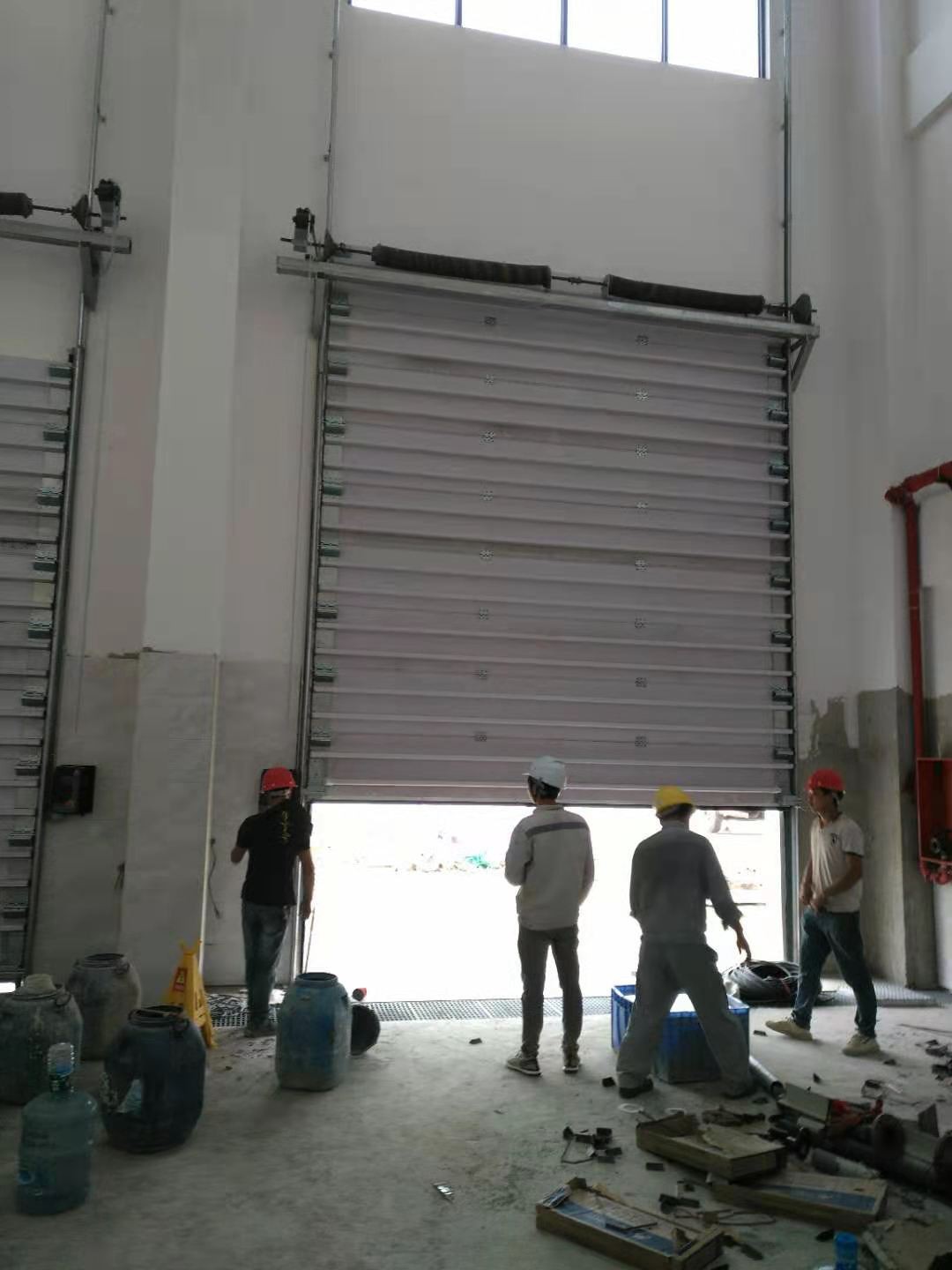 福田工業(yè)提升門有哪些優(yōu)點(diǎn)