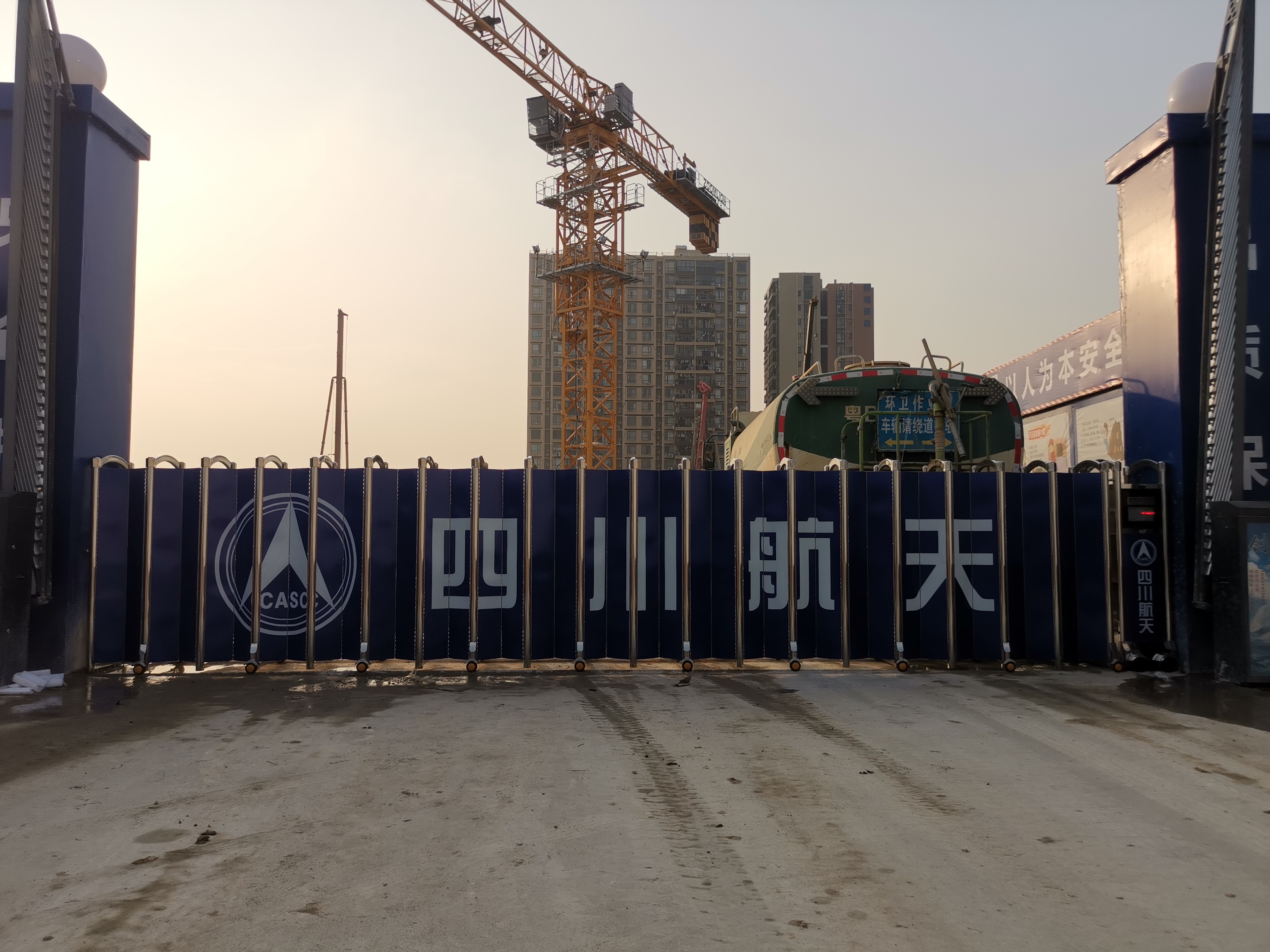 蛇口封板伸縮門有什么選擇技巧