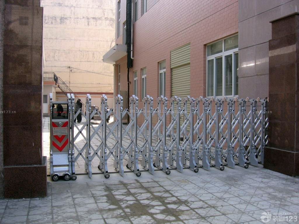 廠區(qū)智慧之門，惠州無軌伸縮門直銷廠家之選